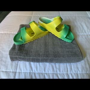 8 W Birkenstock tie dye